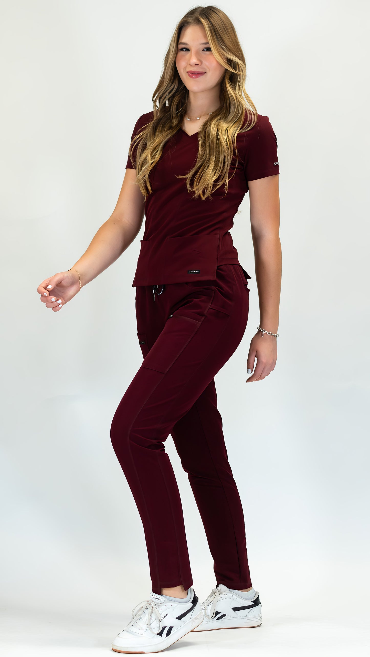 Filipina Quirúrgica Vino Mujer, Scrubs Antifluido Est. 300