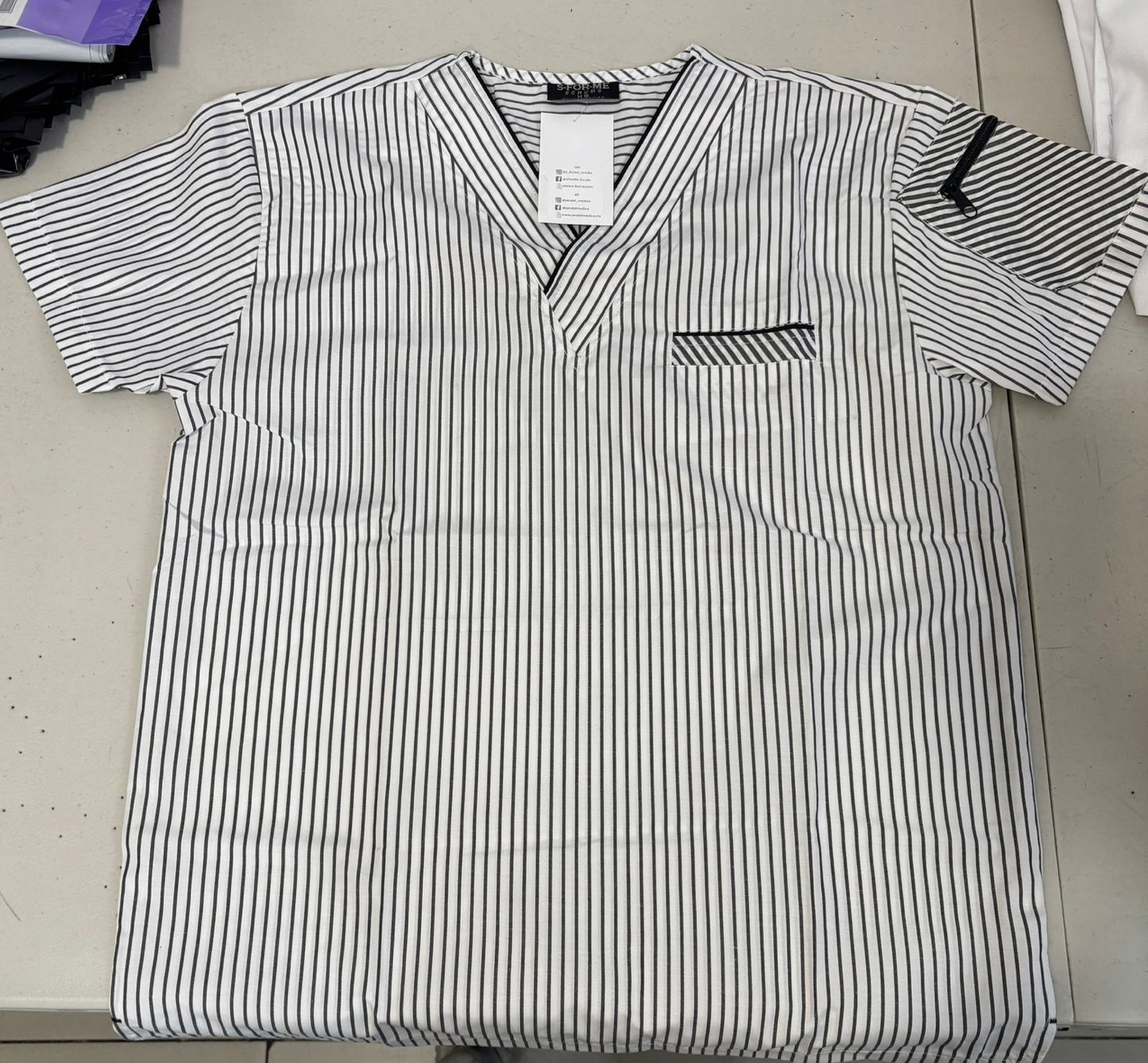 Filipina Rayas Blancas /Gris cuello SIN COSTADO V. Hombre