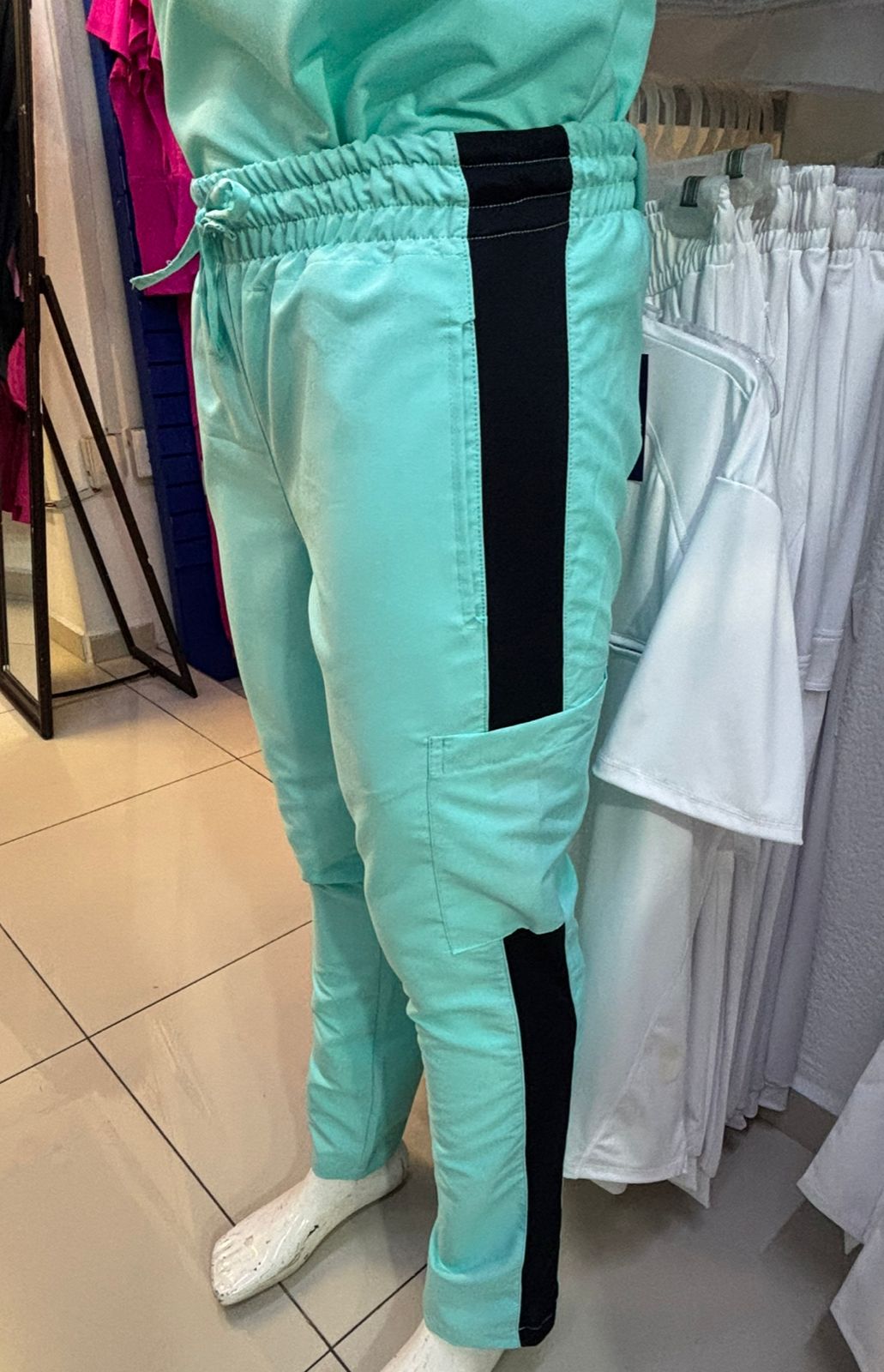 Pantalón Quirúrgico 500 Unisex Basic Azul Agua Antifluido-cloro resistente Scrubs 500 FW