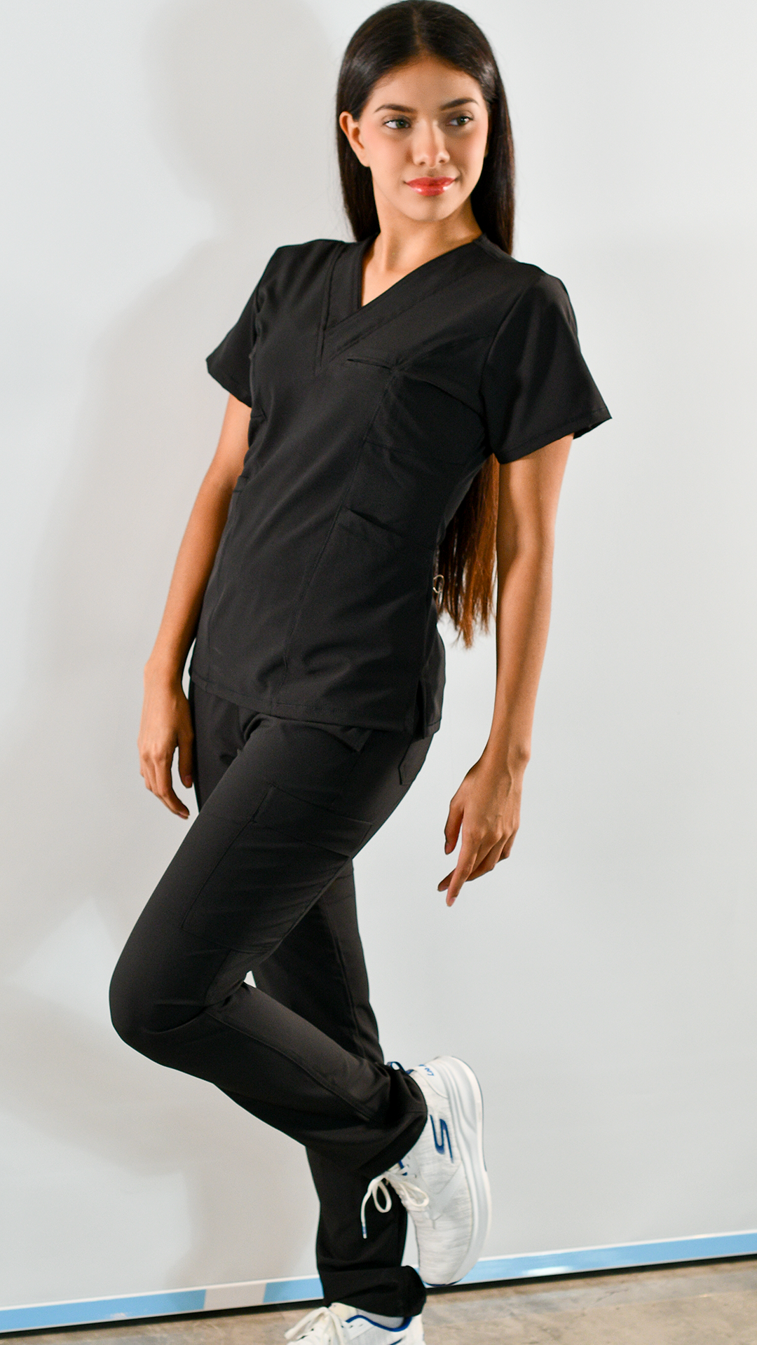 Pantalon Quirúrgico Mujer 6  bolsas Negro F.W