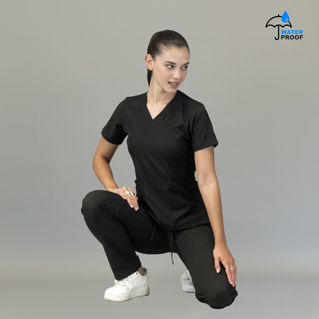 Uniforme médico negro mujer con pantalón quirúrgico 515 relaxed