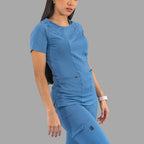 Filipina Quirúrgico Mujer Azul Cornflower, Super Stretch, Scrubs 901 — detalle de diseño