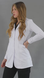 Bata Médica Alviero Stretch Antifluido Blanca Dama.