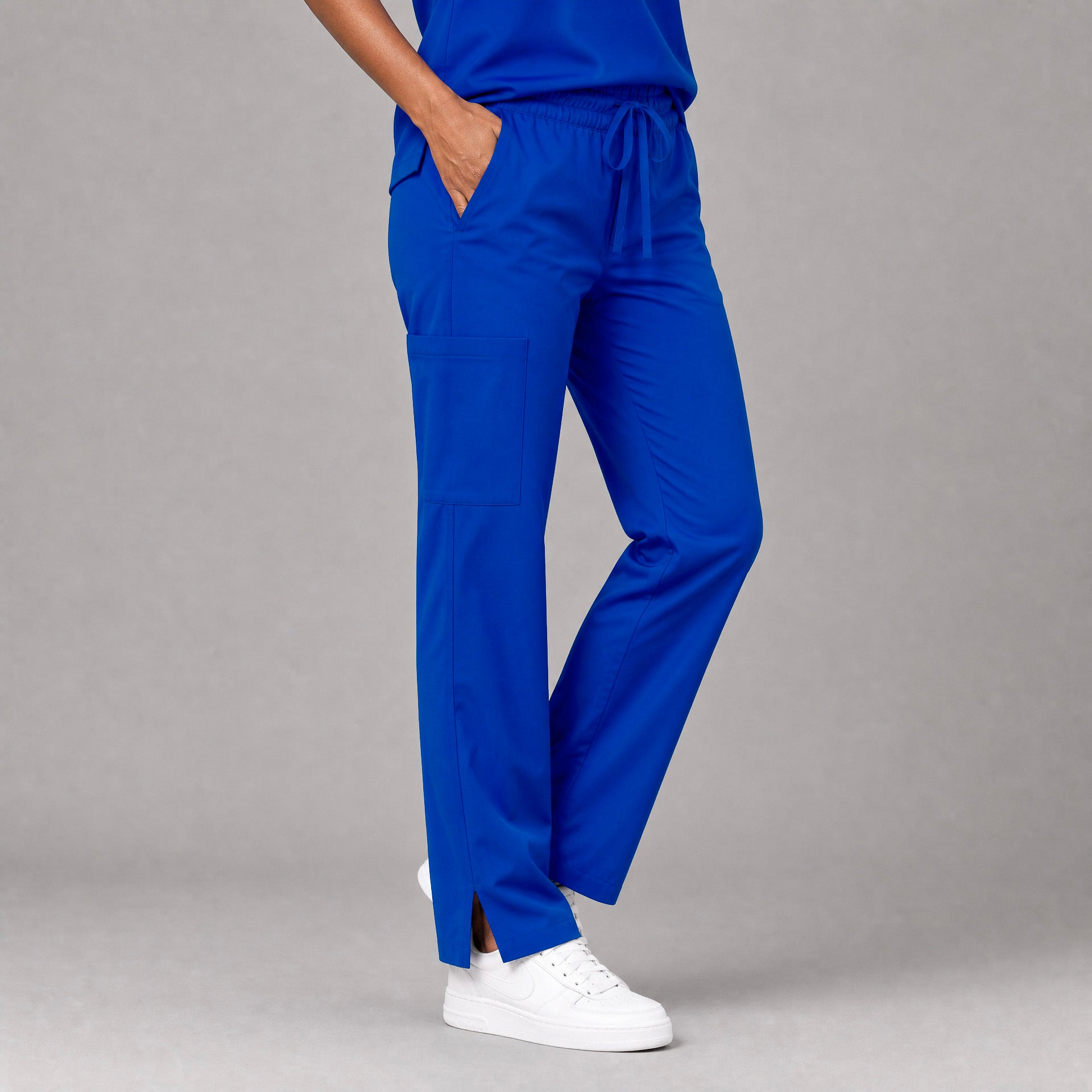 Pantalón 502 Pierna Amplia Quirúrgico Mujer Azul Electrico Antifluido Relaxed